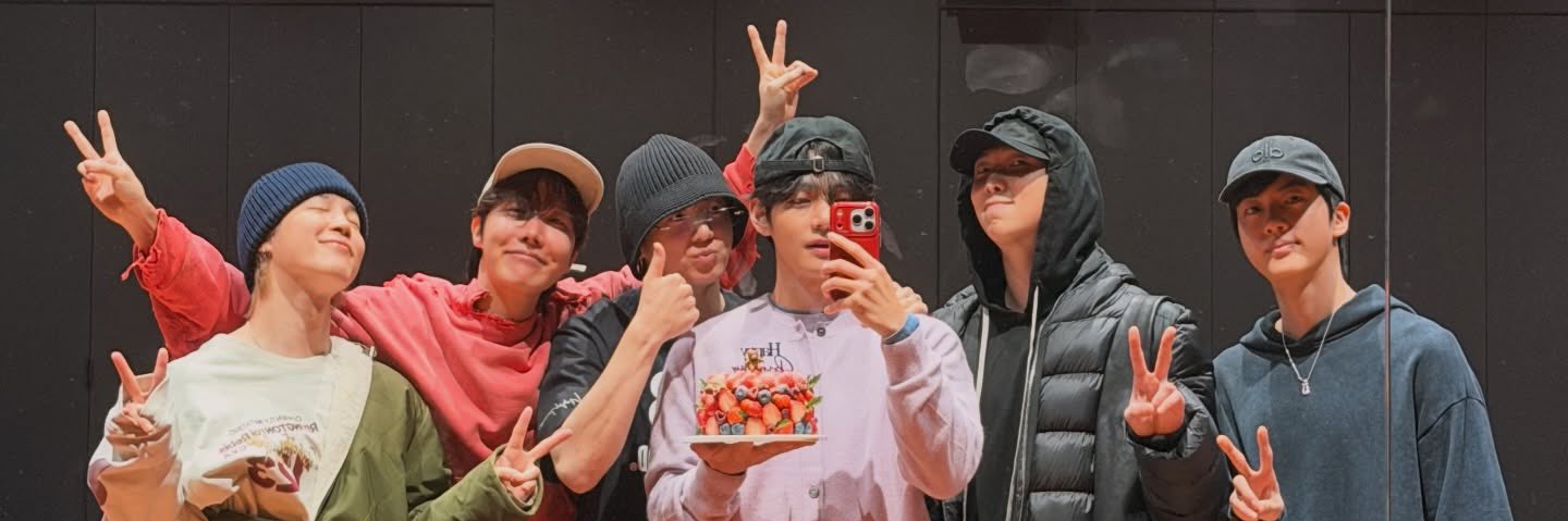 ezvtae's profile banner image