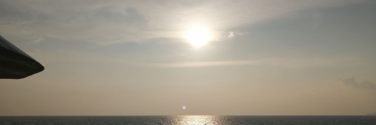 VVEnchong's profile banner image