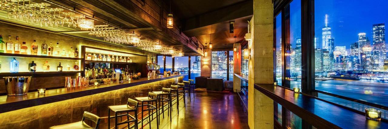 Harriet's Rooftop & Lounge banner