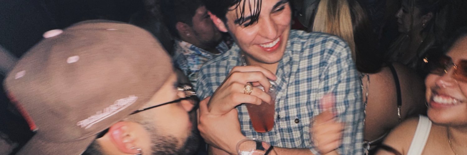 M4NlA's profile banner image