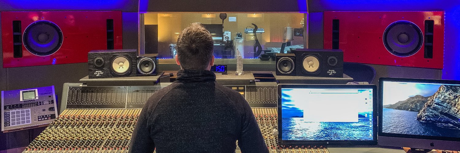 davidadet's profile banner image