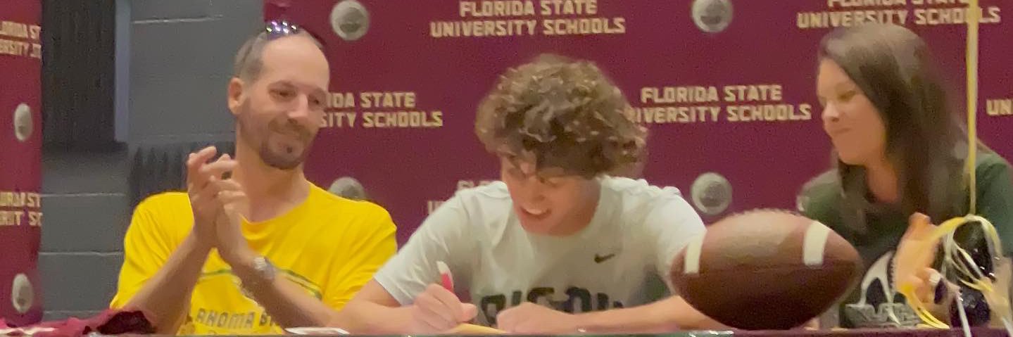 Alexander Day 🇵🇷 banner