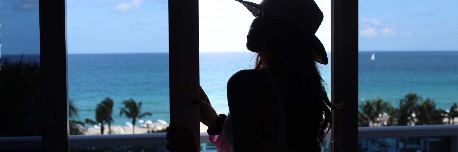 Zoë banner