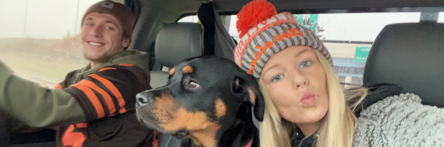 hannahbalog_'s profile banner image