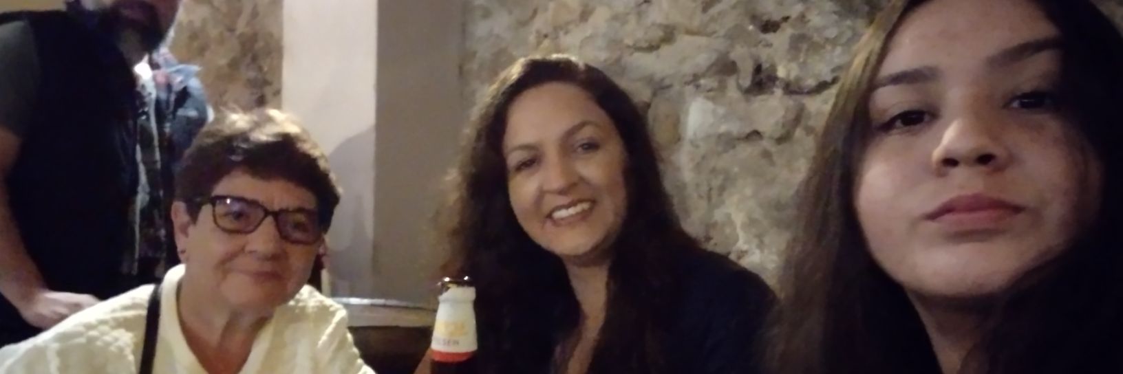 JuliaFerLuz's profile banner image