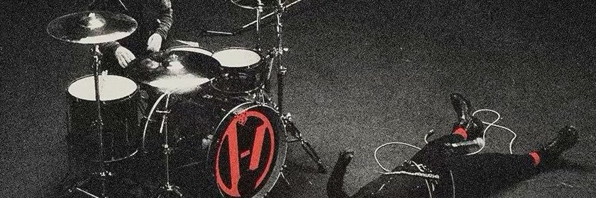 jønes banner