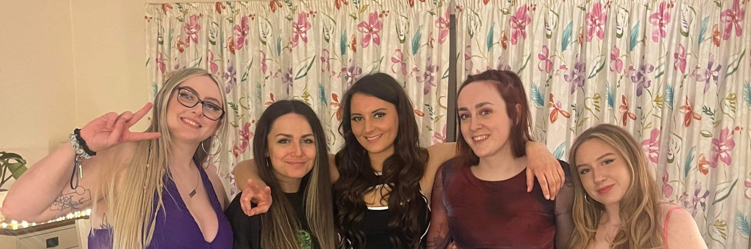 Amy_Burrough's profile banner image
