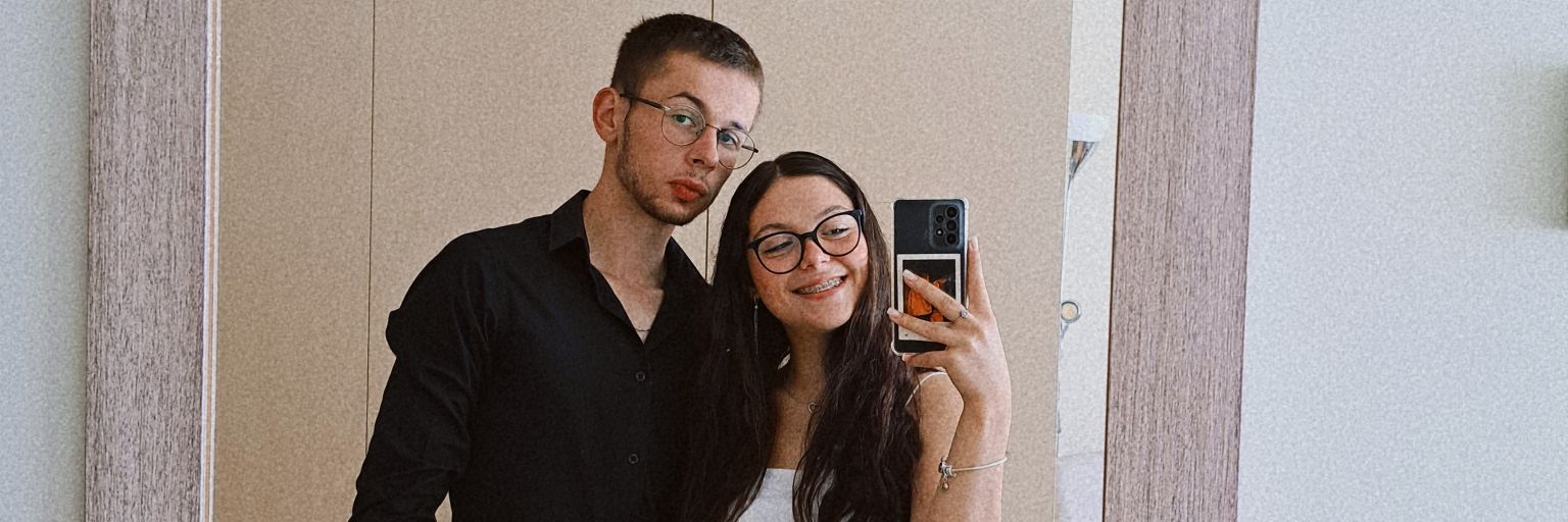 Laraa__b's profile banner image