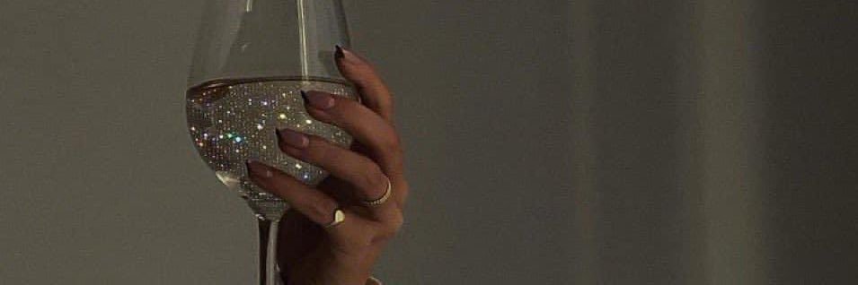 VanessaDesigns🎨 banner