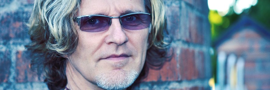 roinestolt's profile banner image