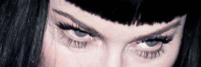 𝙳𝚒𝚝𝚊'𝚜 𝙷𝚊𝚞𝚗𝚝𝚎𝚍 𝚂𝚝𝚛𝚊𝚙-𝚘𝚗 banner