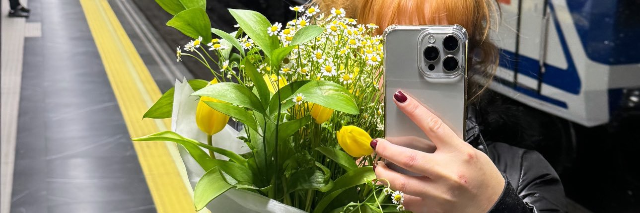 deborahlozadaa's profile banner image