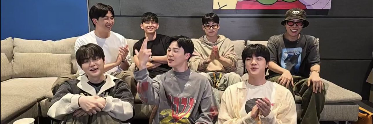 BTSARMYMom's banner