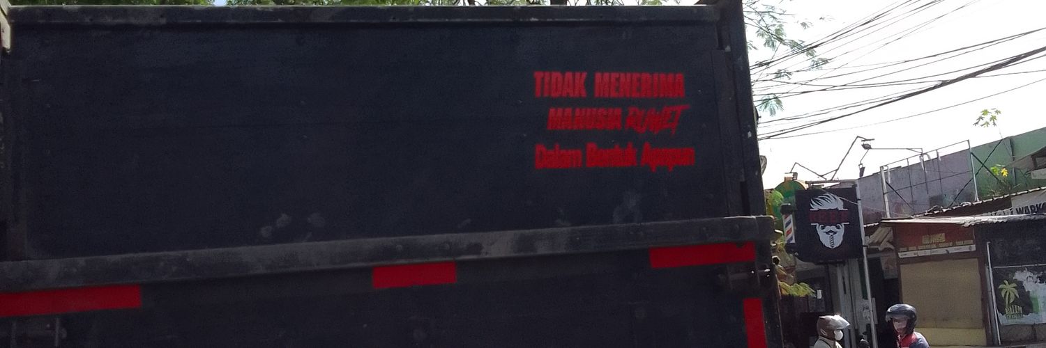 source banner