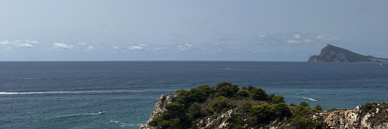 marinaabdm's profile banner image