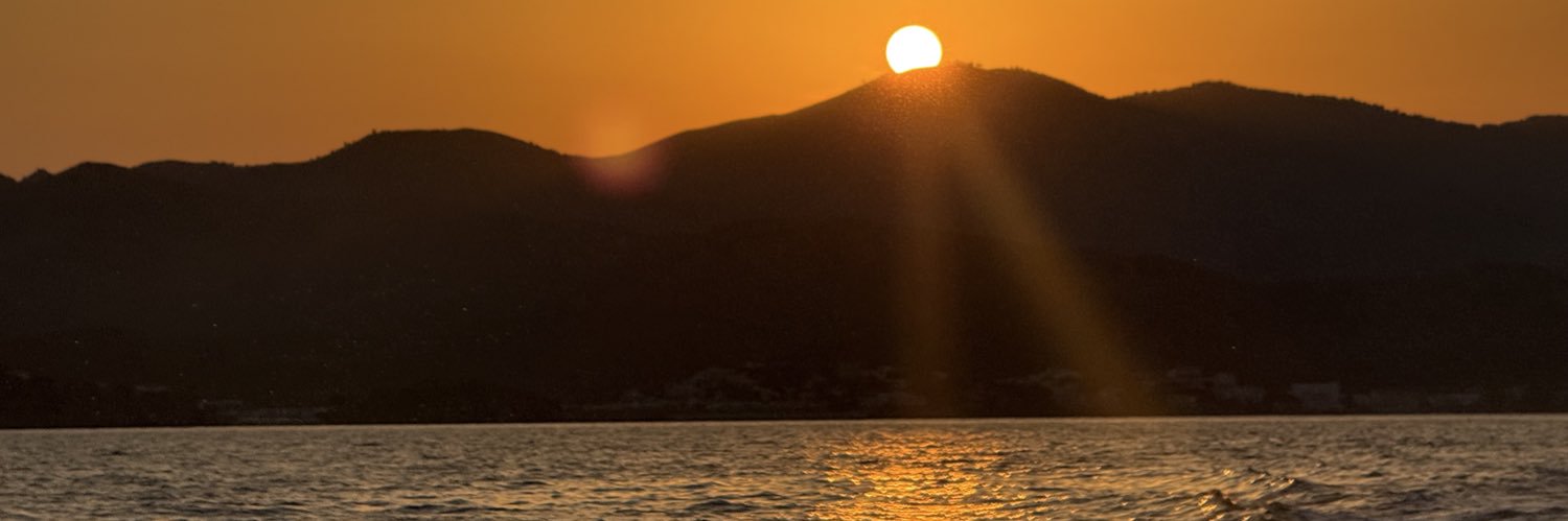 Luluno66's profile banner image