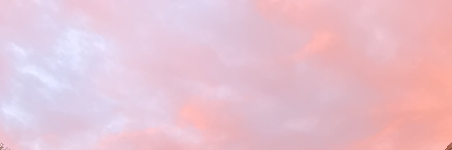 elle_yace's profile banner image