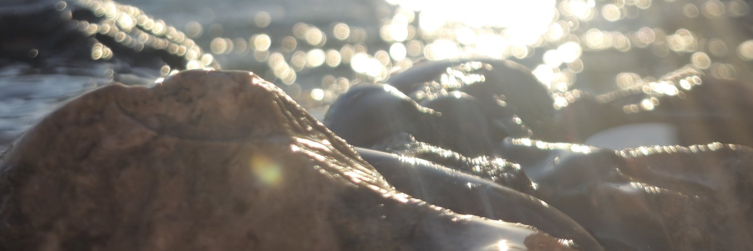 elliofff's profile banner image