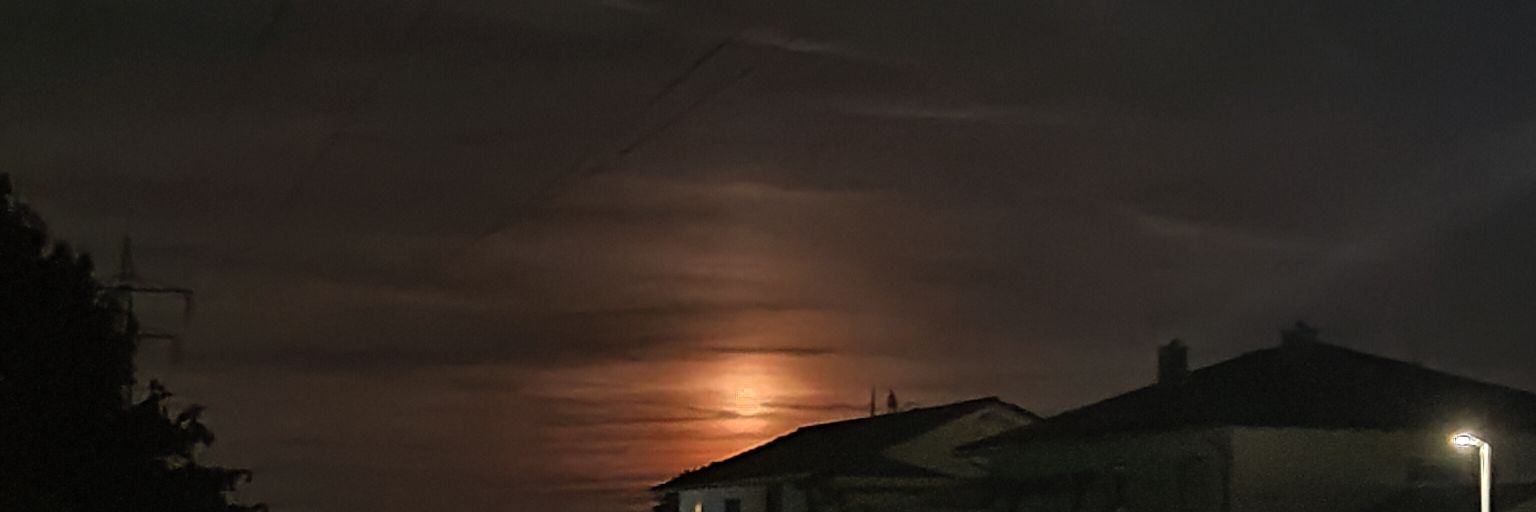 poebithc's profile banner image