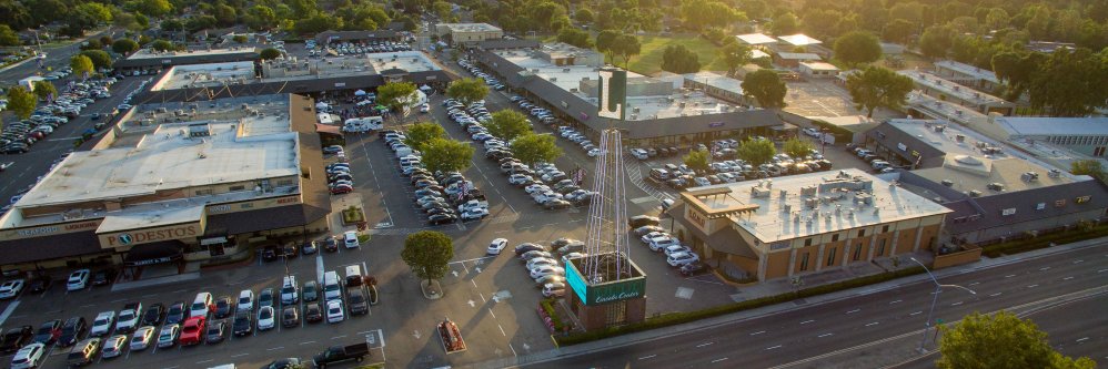 LincolnCtrShops's profile banner image