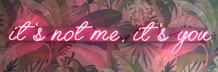 Fly•🍷HappyinNaples🦋 banner