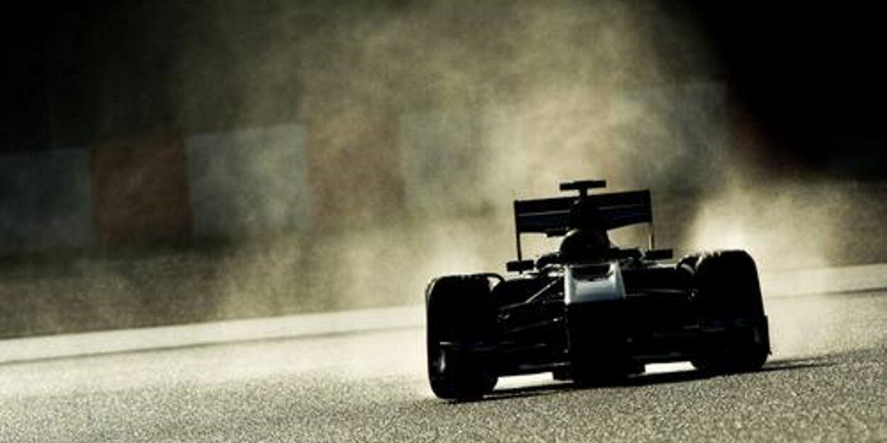 vineet_d_'s profile banner image