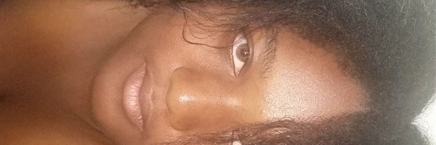 olialexza's profile banner image