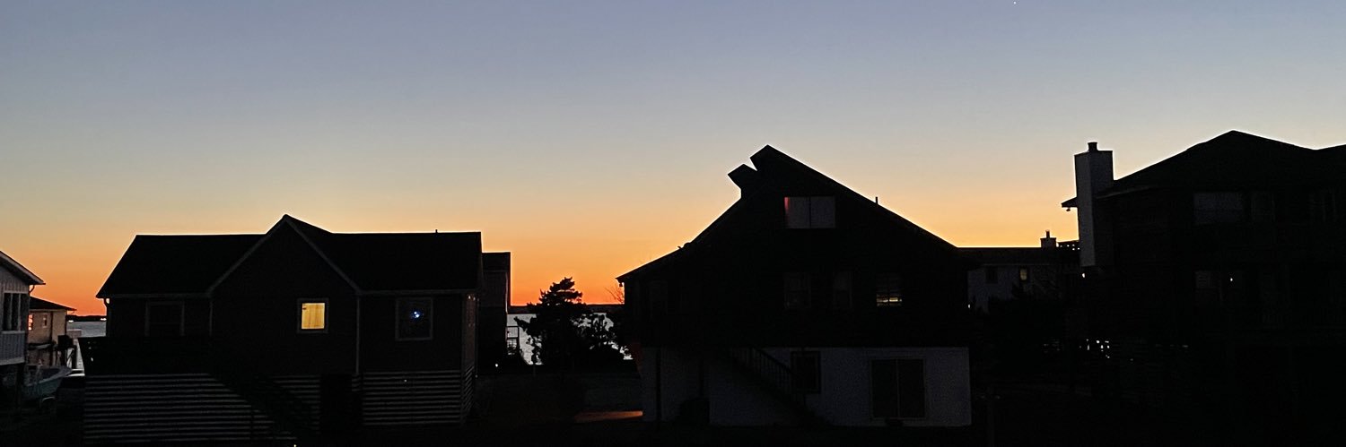 DeleonDani03's profile banner image