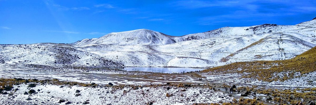 samnaer's profile banner image
