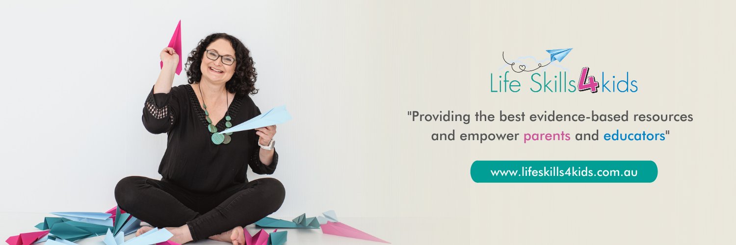 debhopperAU's profile banner image