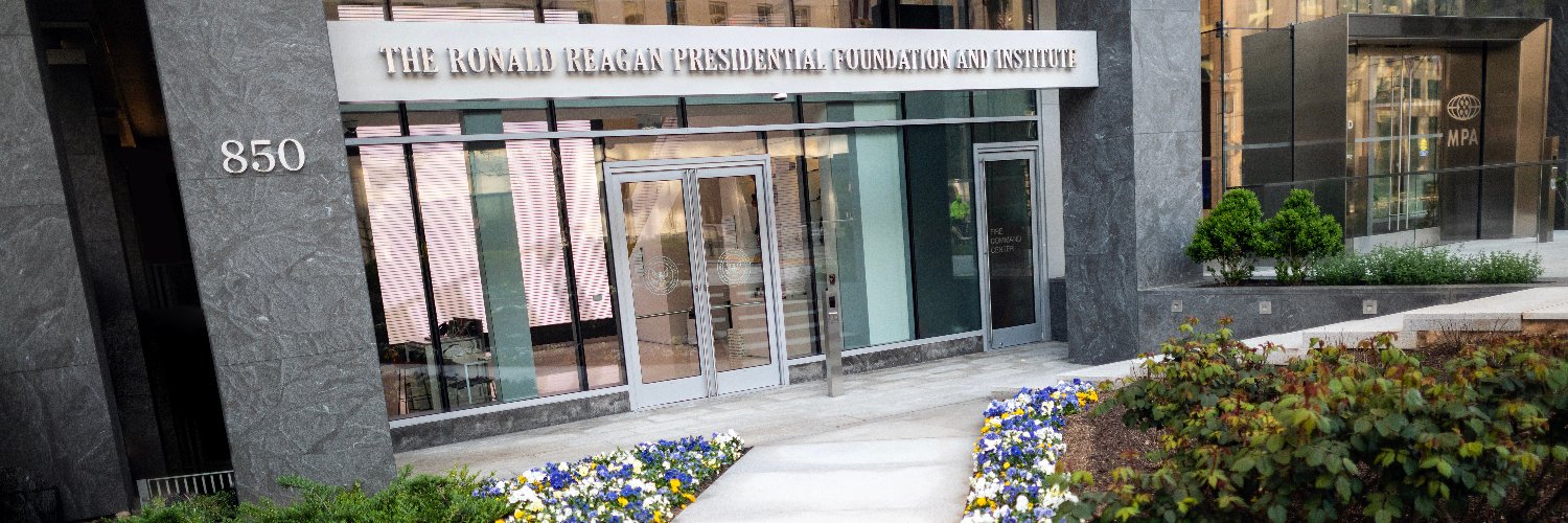 Ronald Reagan Institute (RRI)'s banner