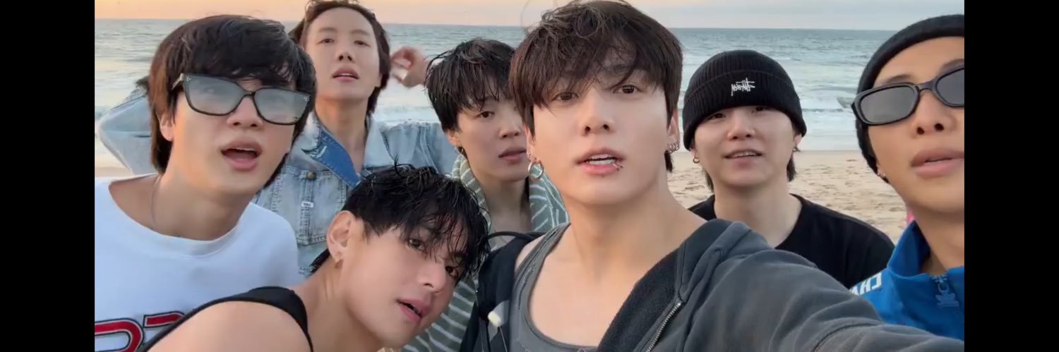 🦋⁷ SEEING BTS banner