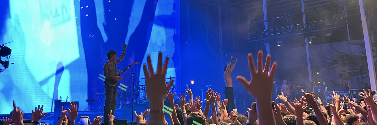 atclari's profile banner image