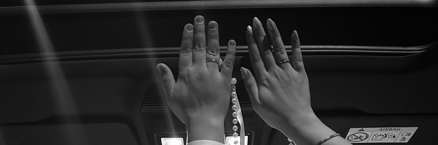 elifyell's profile banner image