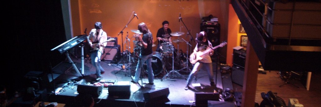 Guitareak's profile banner image