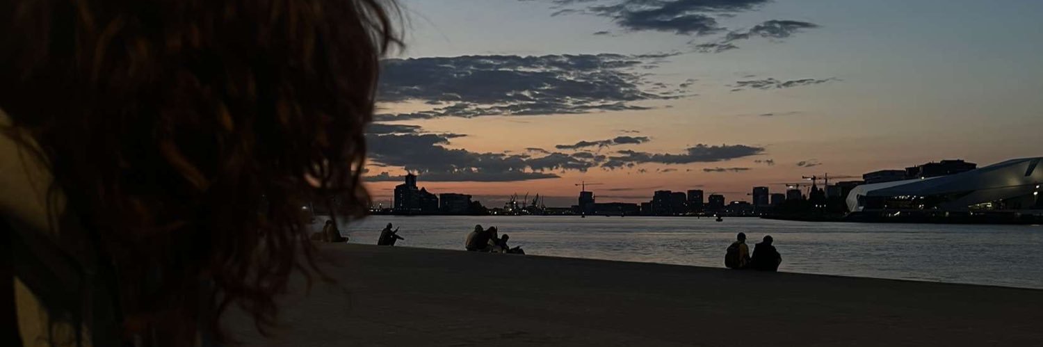 FanackLouna's profile banner image