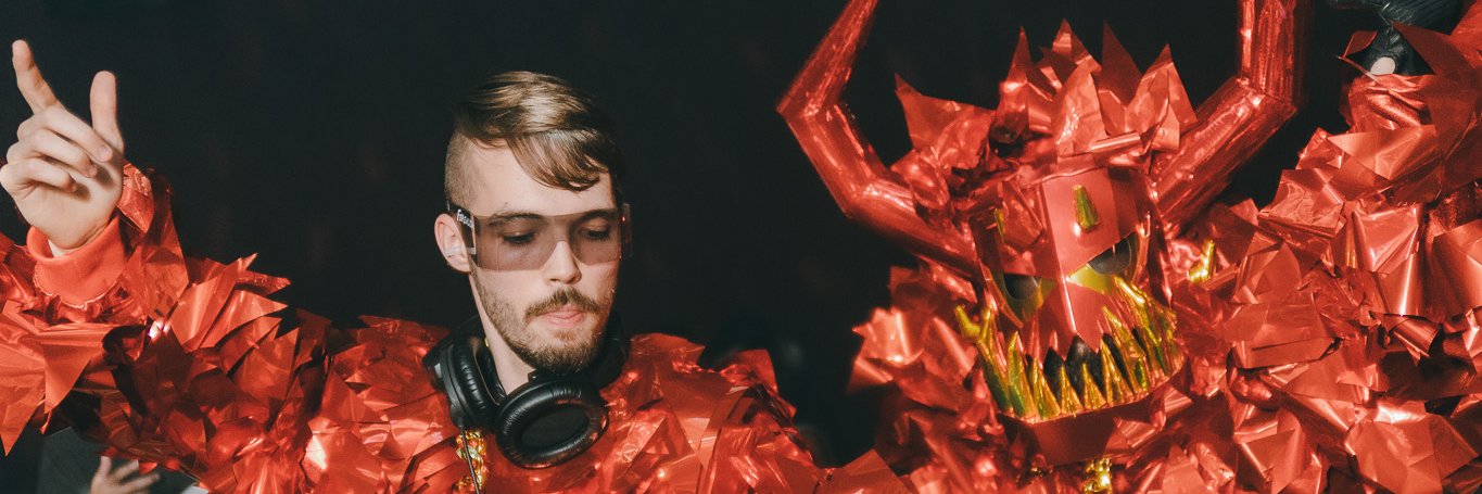 forealism's profile banner image