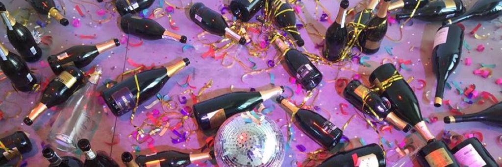 Roomeeo's profile banner image