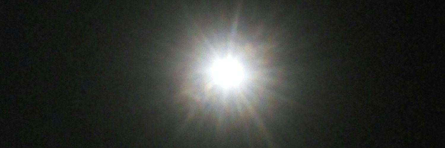 Isa kwastan Kaaba banner