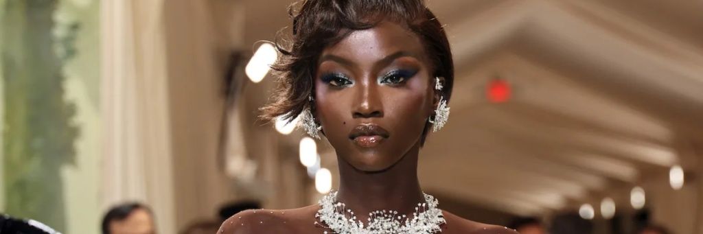 🖤Artemis💛 ✝️🇳🇬 Peter 5:7 banner