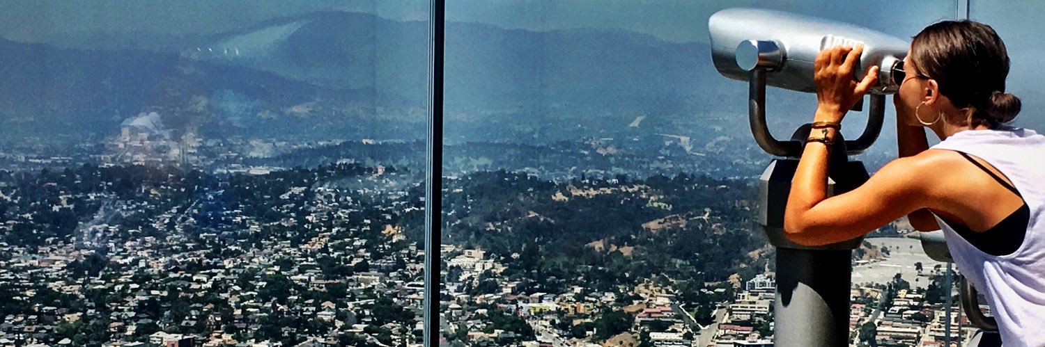 Alexandra Chando banner