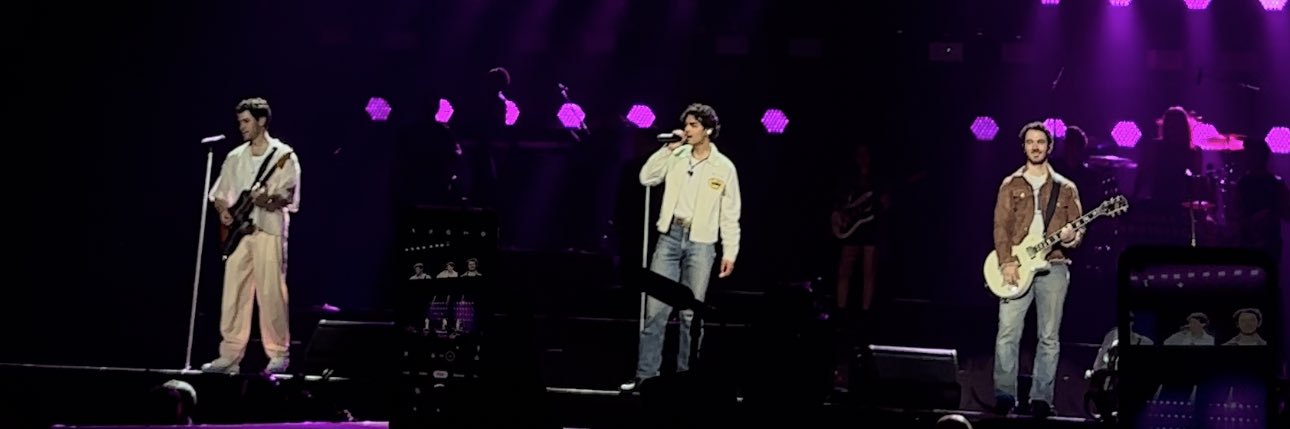 val ✨ banner