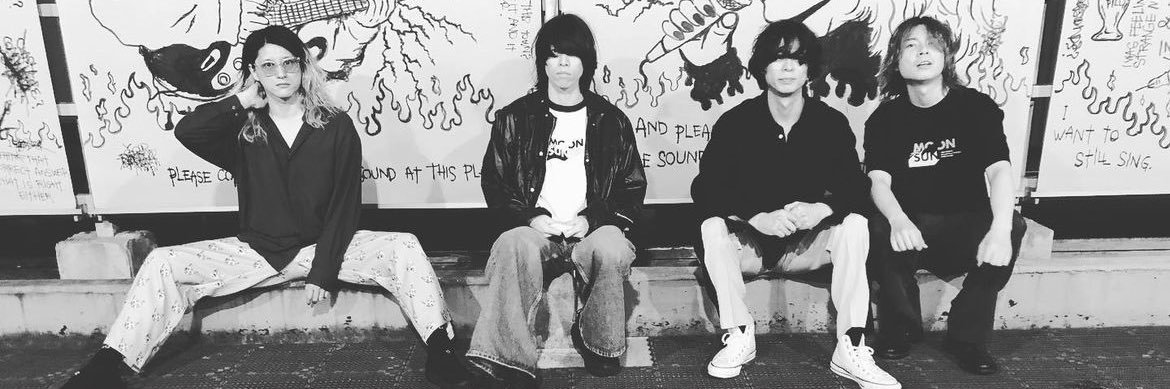 y_y_m's profile banner image