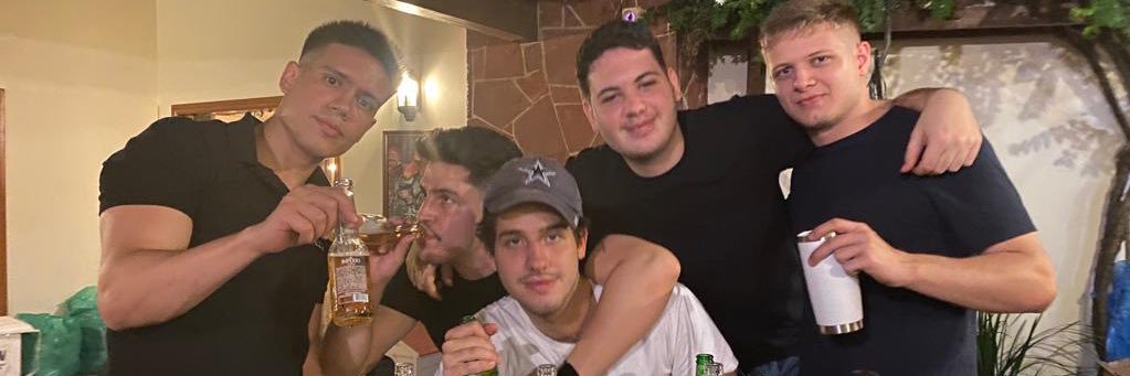 vcaceresd's profile banner image