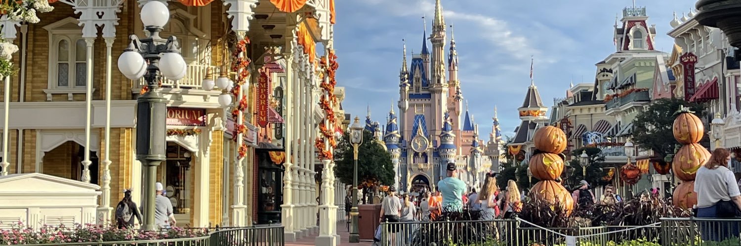 _caaroflores's profile banner image