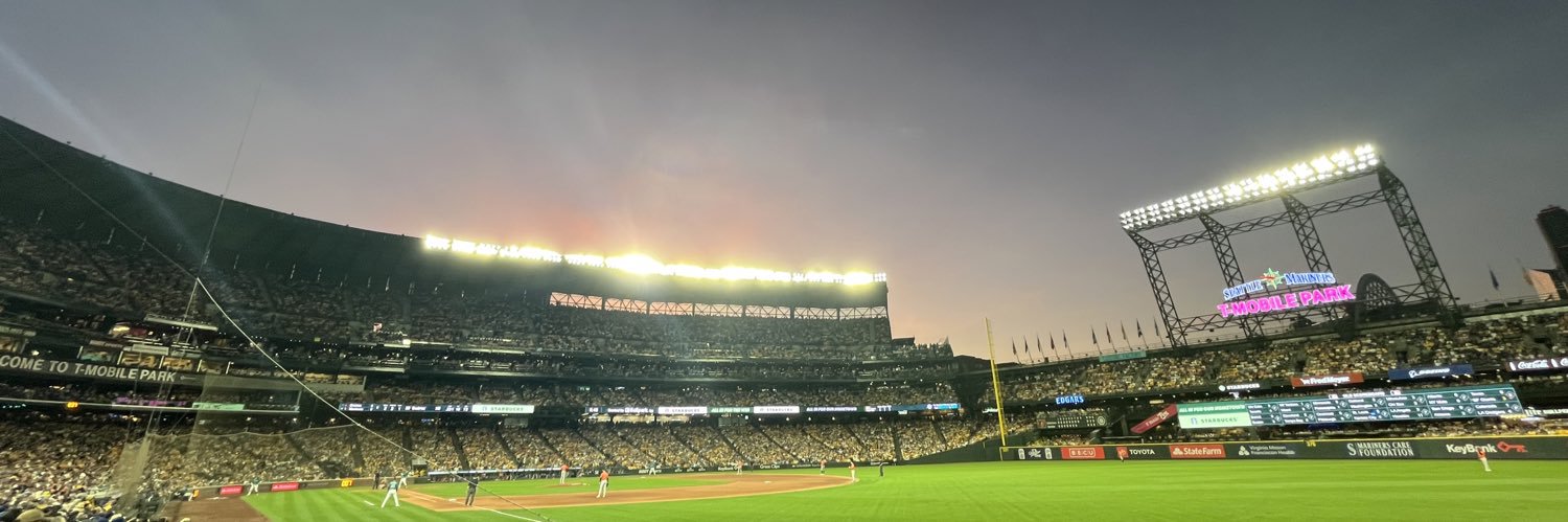 robbie_seattle's profile banner image