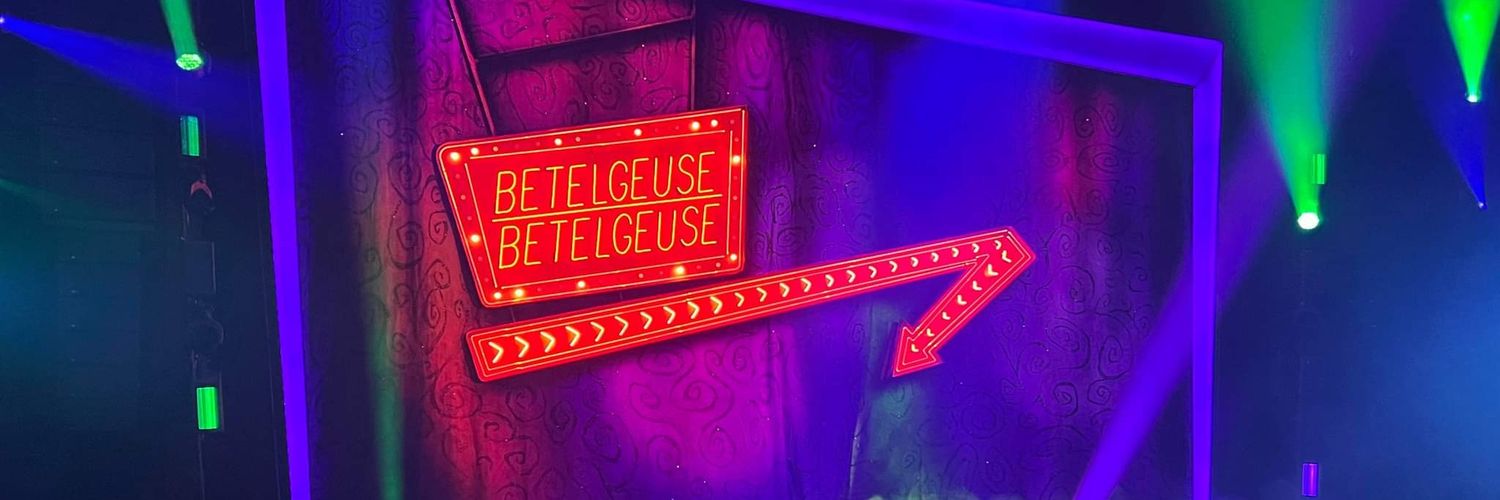 ella ✨️ banner