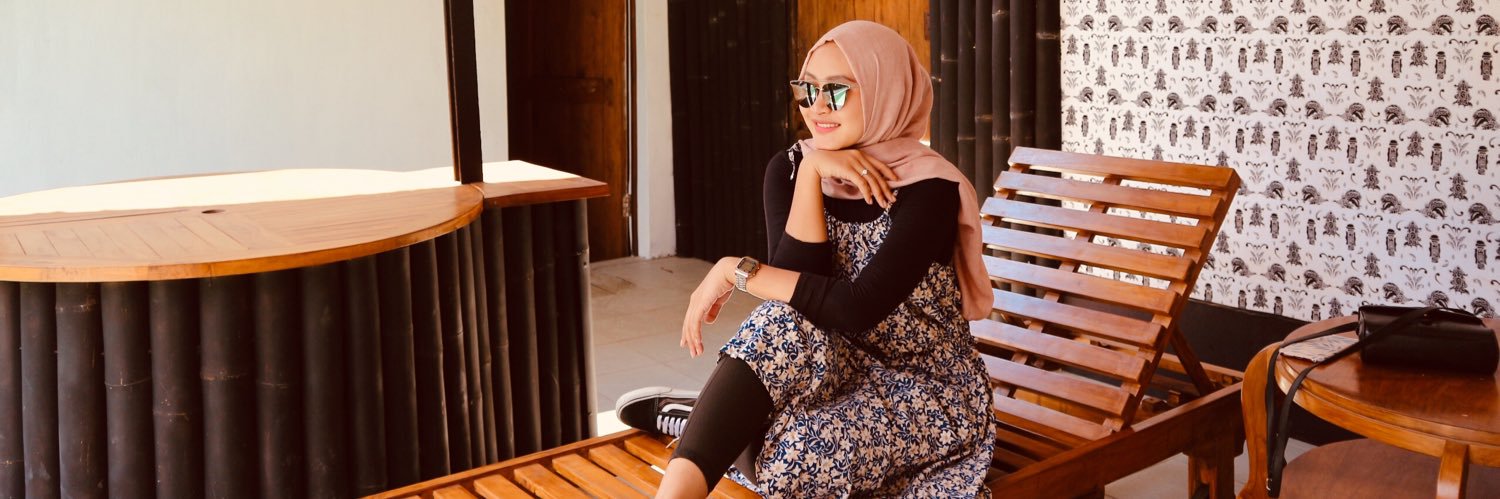 Putrisiskaf's profile banner image