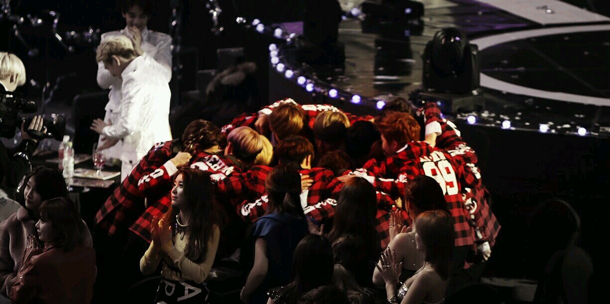 :พี่แบค` banner