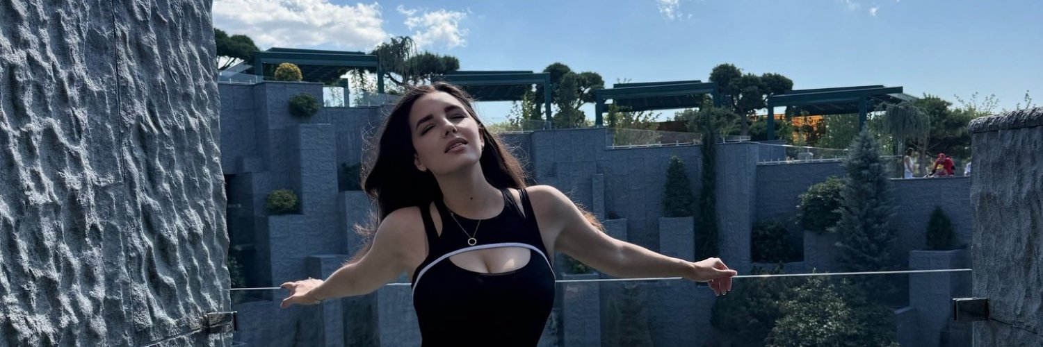 SeysMaria's profile banner image